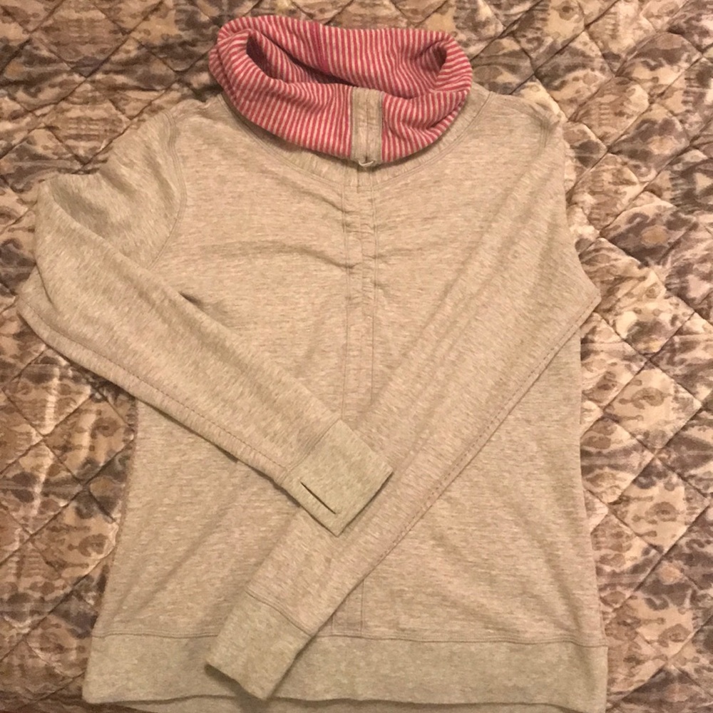 Lululemon reversible pullover
